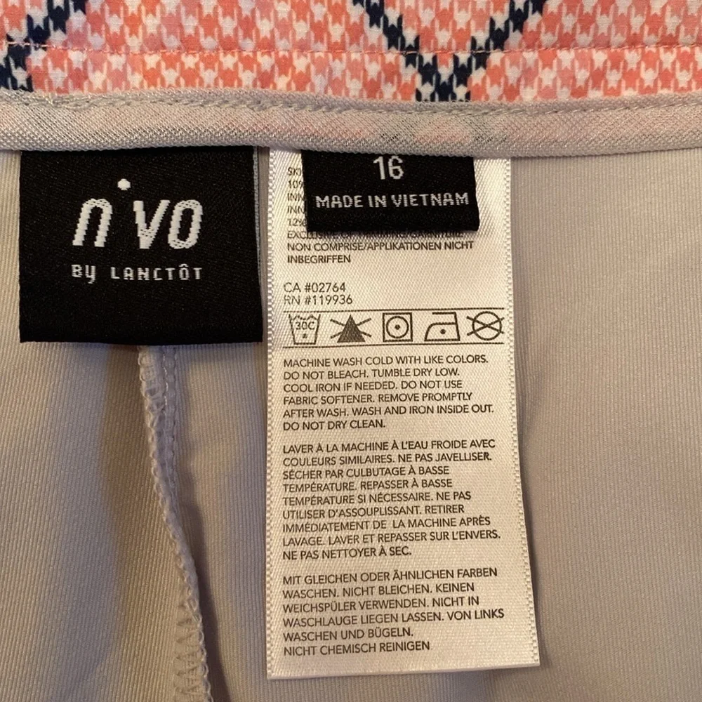 NVO by Lanctot loops black marks